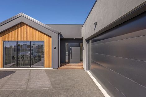 Photo of property in 3 Perks Drive, Halswell, Christchurch, 8025