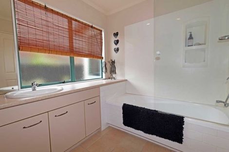 Photo of property in 39 Harvest Drive, Henderson, Auckland, 0612