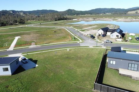 Photo of property in 8 Motutere Drive, Matarangi, 3592