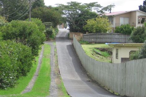 Photo of property in 112 Colwill Road, Massey, Auckland, 0614