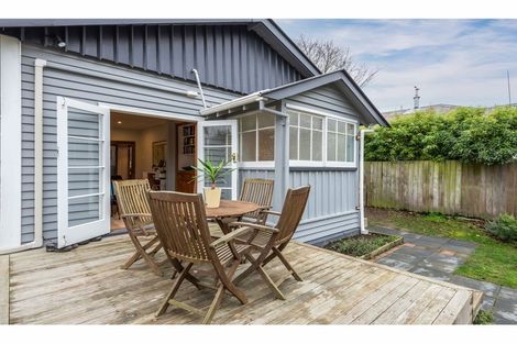 Photo of property in 128 Stapletons Road, Richmond, Christchurch, 8013