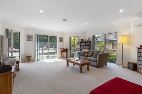 Photo of property in 64 Whitford Road, Botany Downs, Auckland, 2014