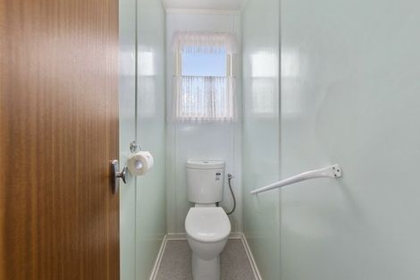 Photo of property in 76 Tamatea Road, Taupo, 3330