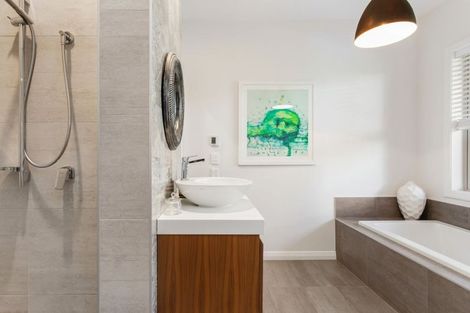 Photo of property in 17 Rossall Street, Merivale, Christchurch, 8014