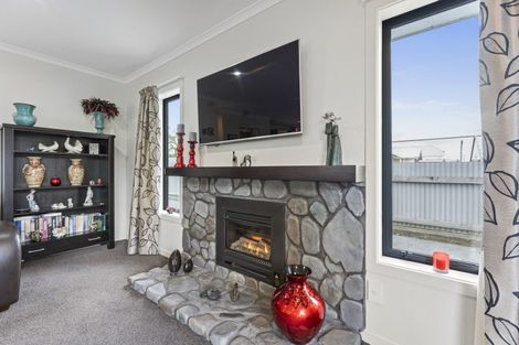 Photo of property in 19a Sedcole Street, Pahiatua, 4910