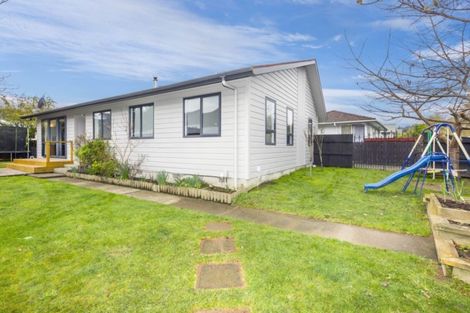 Photo of property in 13 Gemstone Drive, Birchville, Upper Hutt, 5018
