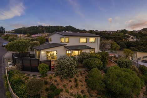 Photo of property in 42f James Cook Drive, Whitby, Porirua, 5024