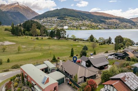 Photo of property in 12 Grove Lane, Kelvin Heights, Queenstown, 9300