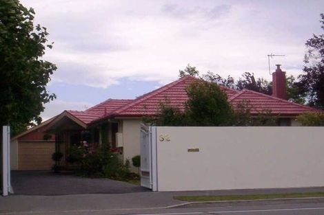 Photo of property in 32 Strowan Road, Strowan, Christchurch, 8052
