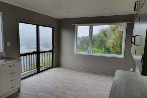 Photo of property in 38 Bassett Road, Johnsonville, Wellington, 6037