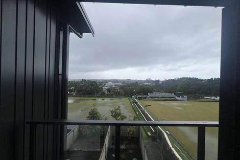 Photo of property in 11/97b Mokoia Road, Birkenhead, Auckland, 0626