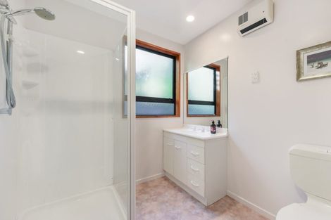 Photo of property in 5 Milton Terrace, Picton, 7220