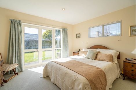 Photo of property in 22 Barrett Drive, Waikanae Beach, Waikanae, 5036