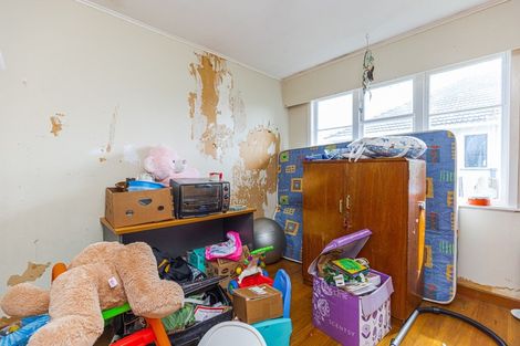 Photo of property in 215 Puriri Street, Castlecliff, Whanganui, 4501