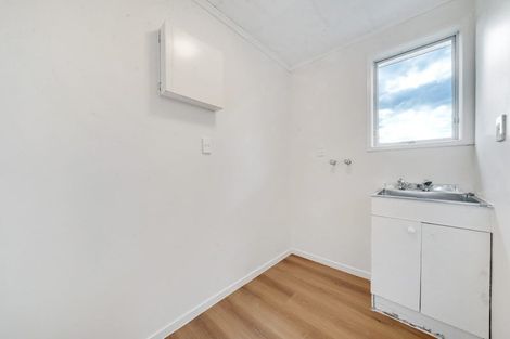 Photo of property in 54 Pukeroa Place, Papakura, 2110