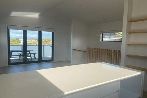 Photo of property in 774b Whangaparaoa Road, Manly, Whangaparaoa, 0930