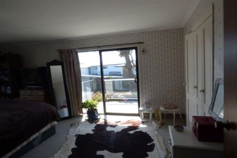 Photo of property in 11 Esplanade, Kaka Point, Balclutha, 9271