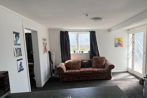 Photo of property in 18 Tamar Street, Island Bay, Wellington, 6023