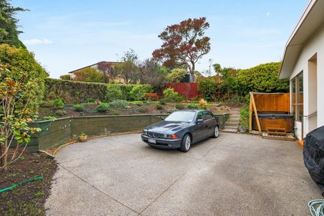 Photo of property in 320 Cannon Hill Crescent, Mount Pleasant, Christchurch, 8081