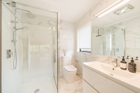 Photo of property in 54 Cashmere Drive, Fitzherbert, Palmerston North, 4410