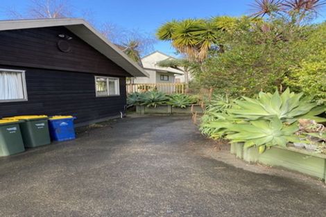 Photo of property in 4 Lynngate Place, Hillcrest, Auckland, 0627