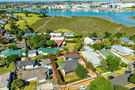 Photo of property in 18 Challinor Street, Pakuranga, Auckland, 2010