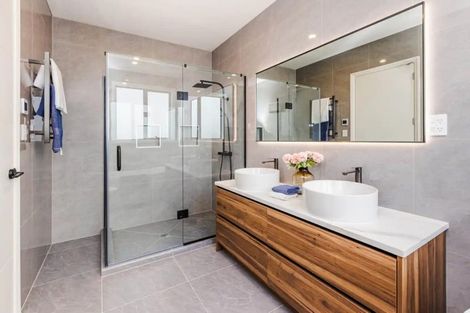 Photo of property in 29 Seagreen Avenue, Rosehill, Papakura, 2113