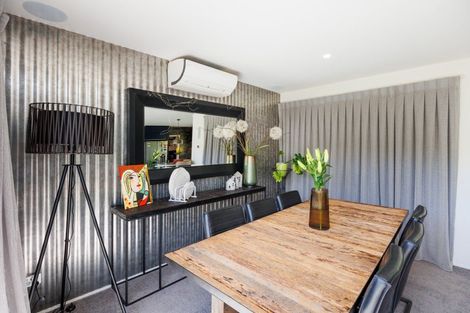 Photo of property in 16 Mudgway Place, Awapuni, Palmerston North, 4412