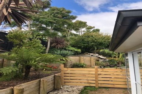 Photo of property in 10 Beros Place, Flat Bush, Auckland, 2016
