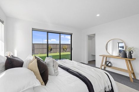 Photo of property in 42 Finstock Way, Rolleston, 7614