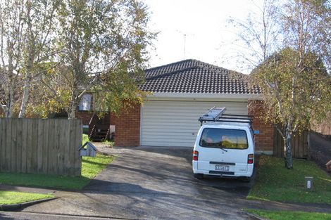 Photo of property in 2/52 Channing Crescent, Botany Downs, Auckland, 2010