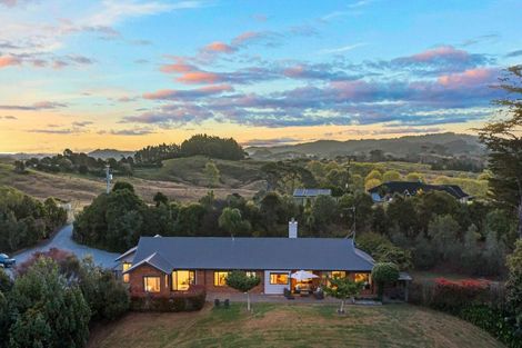 Photo of property in 15 Joblin Road, Wainui, Silverdale, 0994
