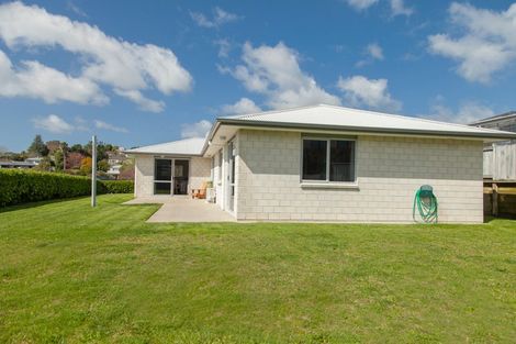 Photo of property in 23 Fairfax Crescent, Pyes Pa, Tauranga, 3112