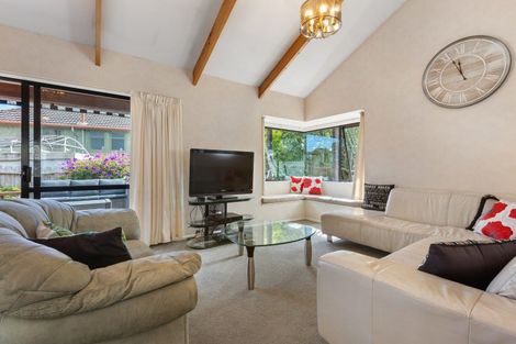 Photo of property in 122 Glenpark Avenue, Frankleigh Park, New Plymouth, 4310