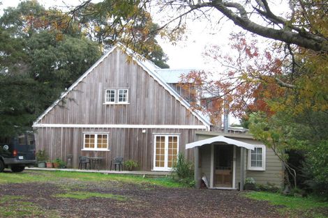 Photo of property in 5 Tane Road, Laingholm, Auckland, 0604