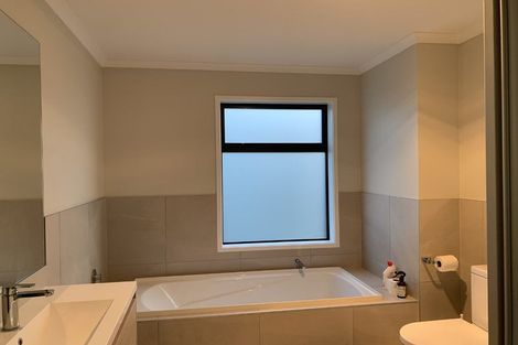 Photo of property in 5/4 Matimati Place, Hobsonville, Auckland, 0616