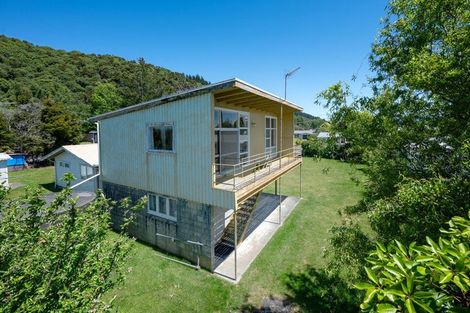 Photo of property in 4 Arataha Street, Motuoapa, 3382