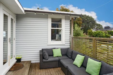 Photo of property in 53 Pukatea Street, Eastbourne, Lower Hutt, 5013