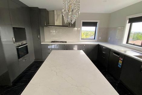 Photo of property in 62 Woodglen Road, Glen Eden, Auckland, 0602