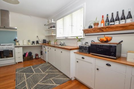 Photo of property in 17 Dixon Street, Carterton, 5713