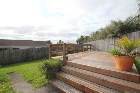 Photo of property in 25 Esther Place, Red Beach, 0932