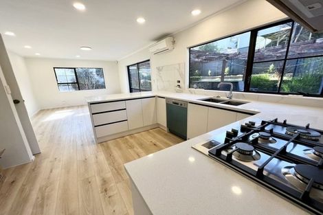 Photo of property in 31 John Downs Drive, Browns Bay, Auckland, 0630