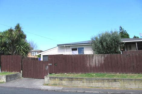 Photo of property in 63 Sheridan Drive, New Lynn, Auckland, 0600