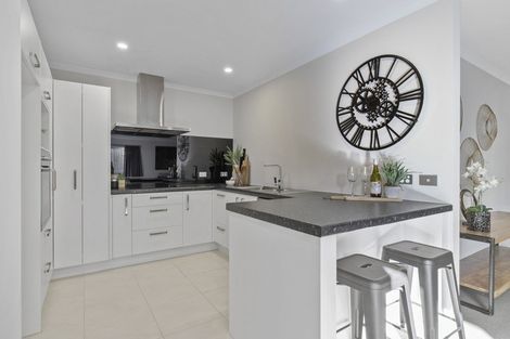 Photo of property in 30 Ridgedale Crescent, Flagstaff, Hamilton, 3210