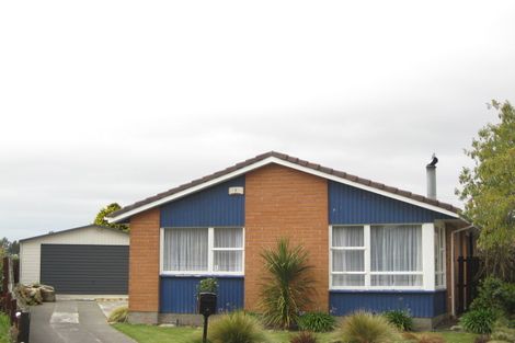 Photo of property in 4 Leighton Place, Redwood, Christchurch, 8051