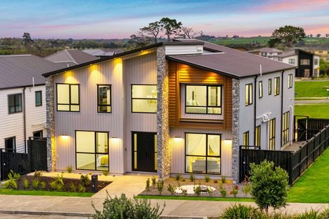 Photo of property in 35 Park Green Avenue, Rosehill, Papakura, 2113