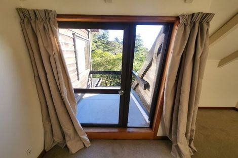 Photo of property in 7 Francis Bell Grove, Lowry Bay, Lower Hutt, 5013