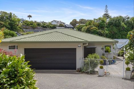 Photo of property in 8 Amner Place, Bluff Hill, Napier, 4110