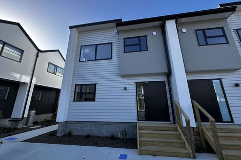 Photo of property in 8/64 Glen Road, Stokes Valley, Lower Hutt, 5019