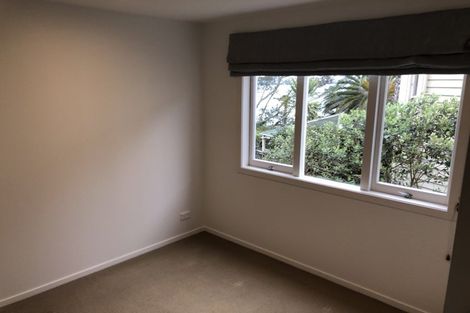 Photo of property in 6 Hinemoa Terrace, Birkenhead, Auckland, 0626